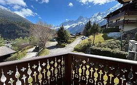 Les Houches vue magnifique avec piscine,pied des pistes de ski,garage